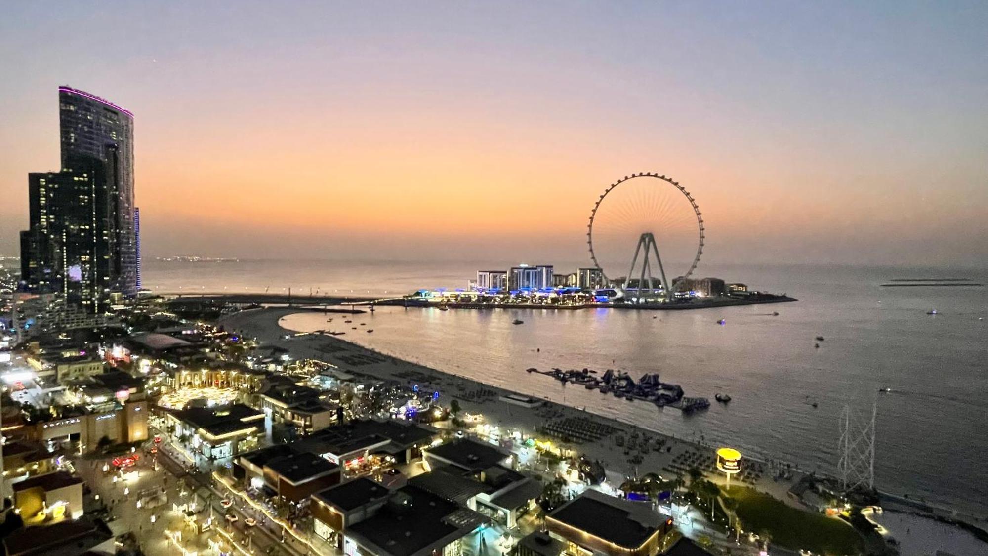Jbr Beachfront Luxe Apartment All Rooms Sea Facing Dubai Exteriör bild