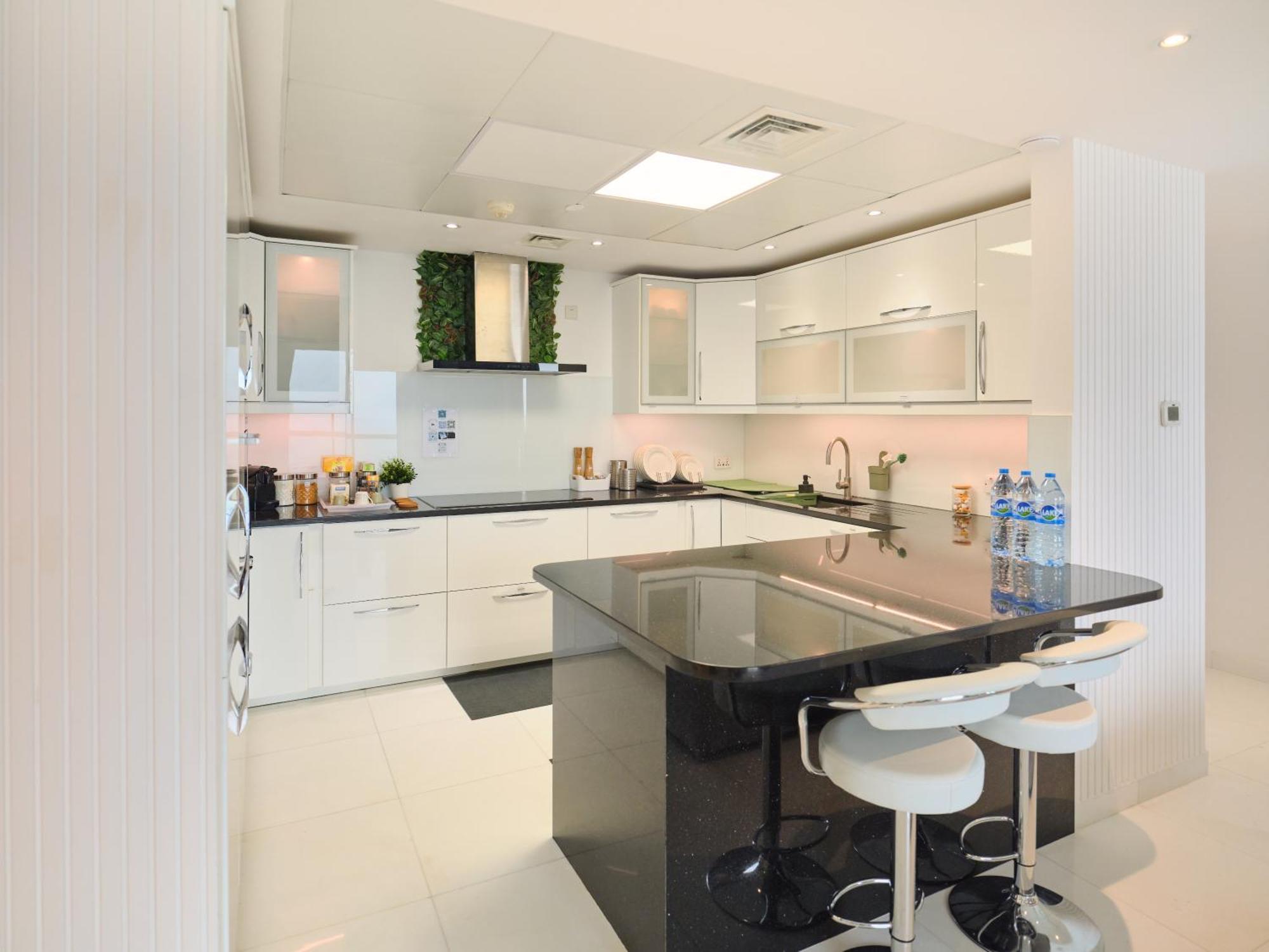 Jbr Beachfront Luxe Apartment All Rooms Sea Facing Dubai Exteriör bild